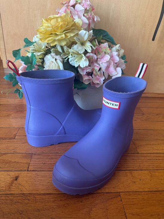 Hunter Shoes - Hunter Women's PLAY Short Wellington Rain Boots size 9 (bota300